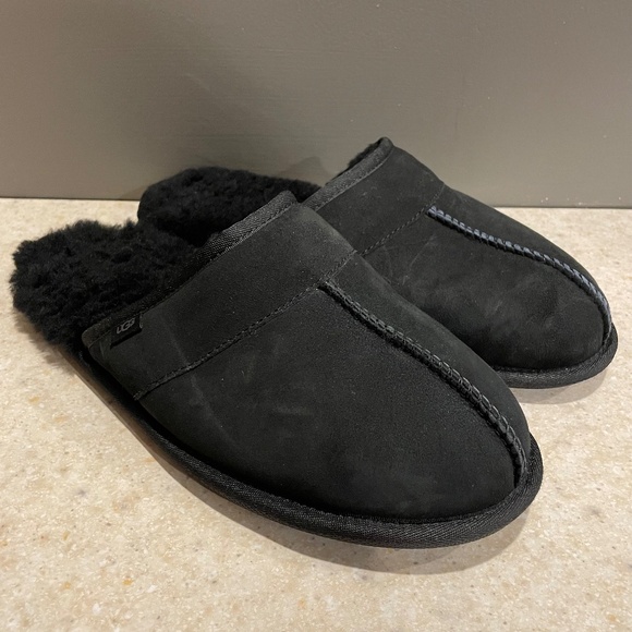 UGG Slipper Leisure Scuff Suede Shearling Lining Black Unisex / M8, W9 - Picture 2 of 9